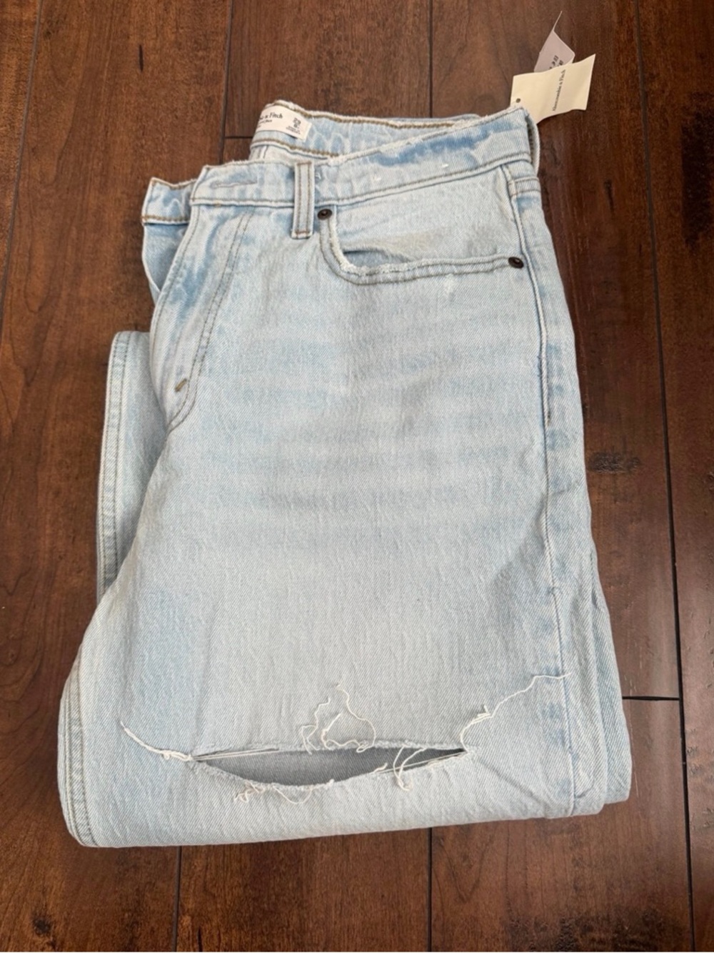 Abercrombie and fitch 90’s relaxed jeans NWT